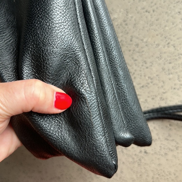 Black vegan wristlet - Picture 5 of 5